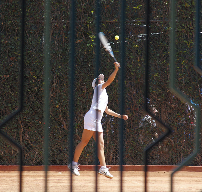 photo "El Golpe" tags: reporting, sport, still life, Tenis