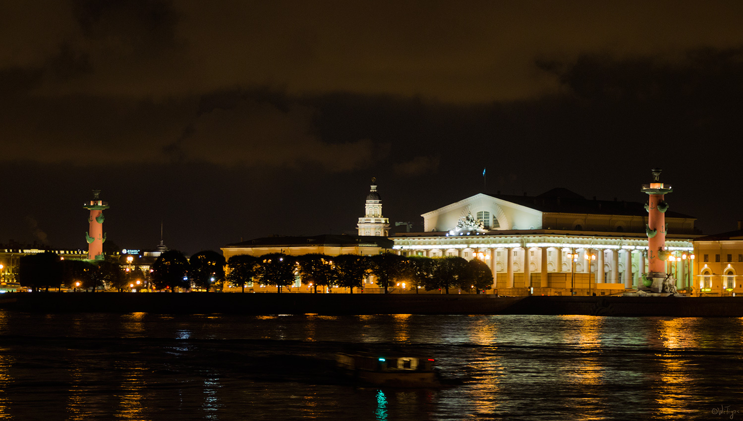 photo "***" tags: architecture, landscape, city, building, clouds, night, reflections, river, water