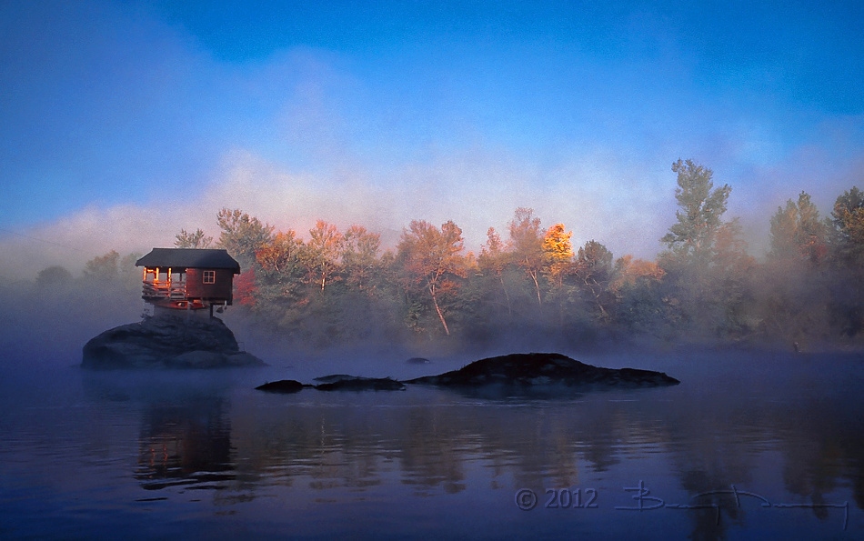 photo "River_house_2" tags: landscape, travel, Bajina Basta, Drina, Europe, Serbia, autumn, clouds, forest, mountains, spring, water