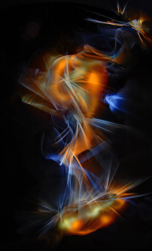 photo "Abstraction (2)" tags: abstract, misc., light, длительная выдержка, импровизация, предметка, предметы, светографика, сдвиги