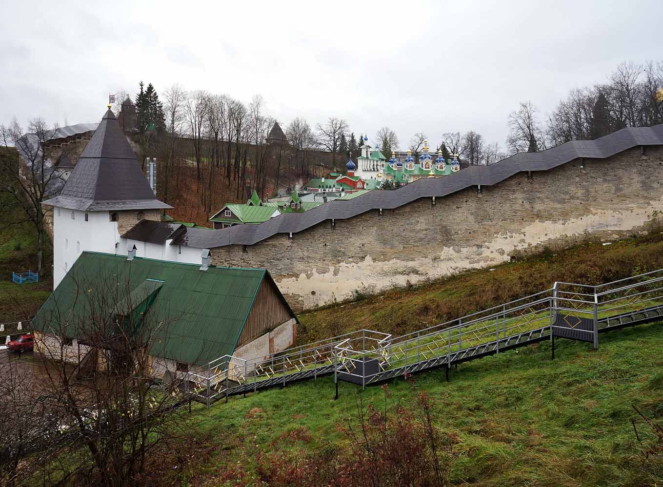 фото "Свято-Успенский Псково-Печерский монастырь" метки: пейзаж, 