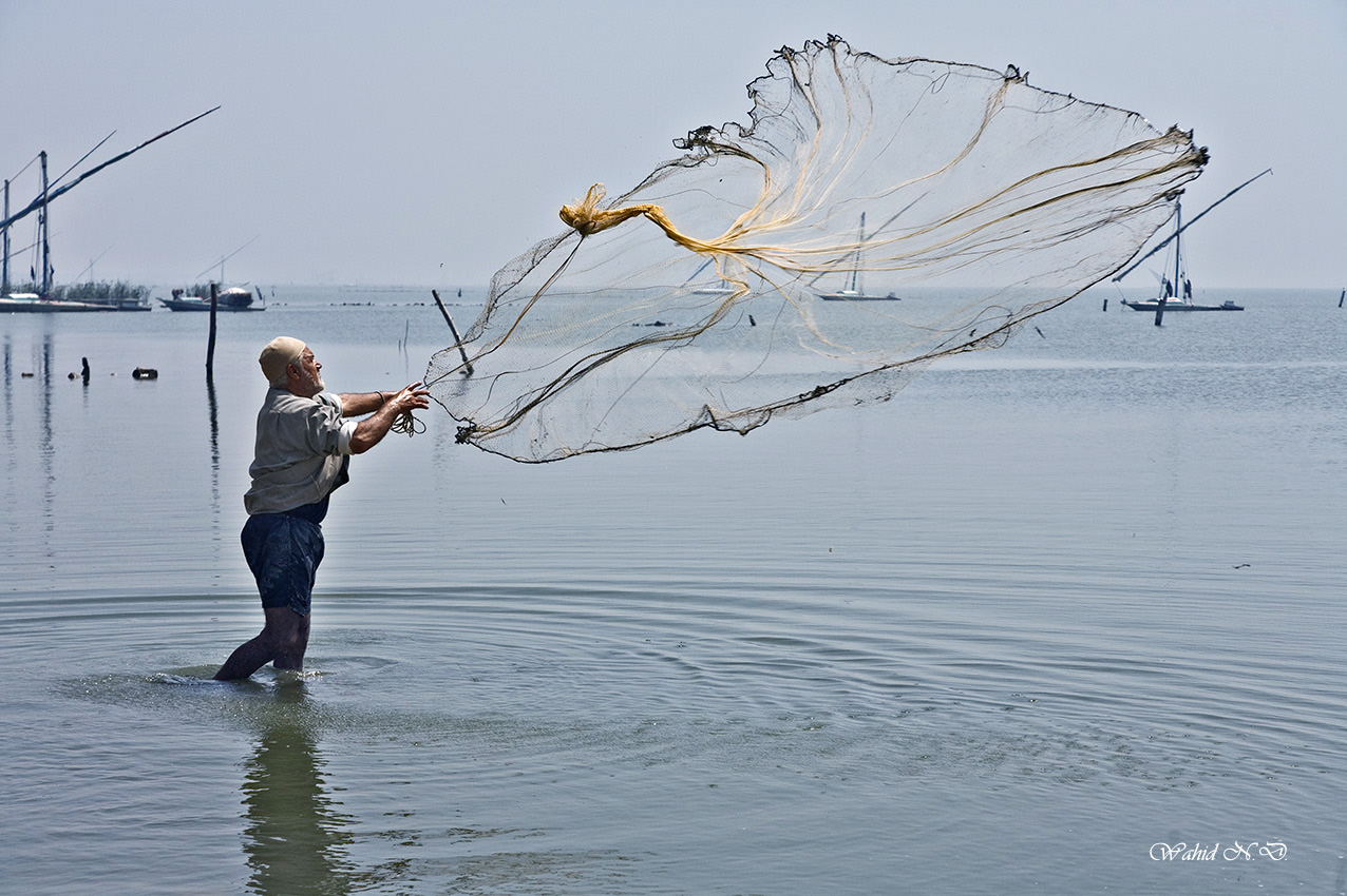 фото "Fisherma and his net" метки: пейзаж, портрет, путешествия, Африка, вода, лодка