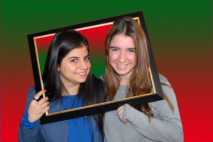 photo "green and red" tags: humor, 