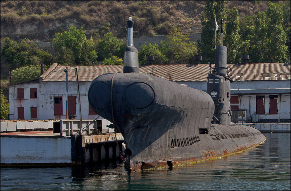 photo "Tired submarine" tags: travel, Crimea, Севастополь, подлодка