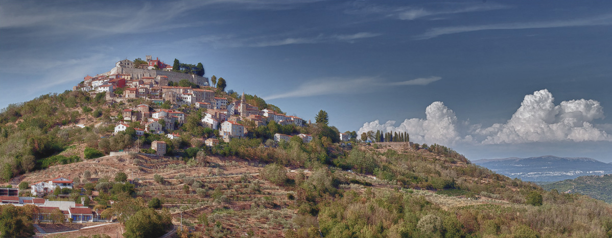 photo "Motovun" tags: panoramic, landscape, clouds, mountains, summer, Истрия, Мотовун, Хорватия