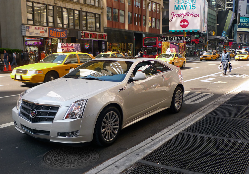 photo "Pursuing the Cadillac" tags: street, technics, humor, 