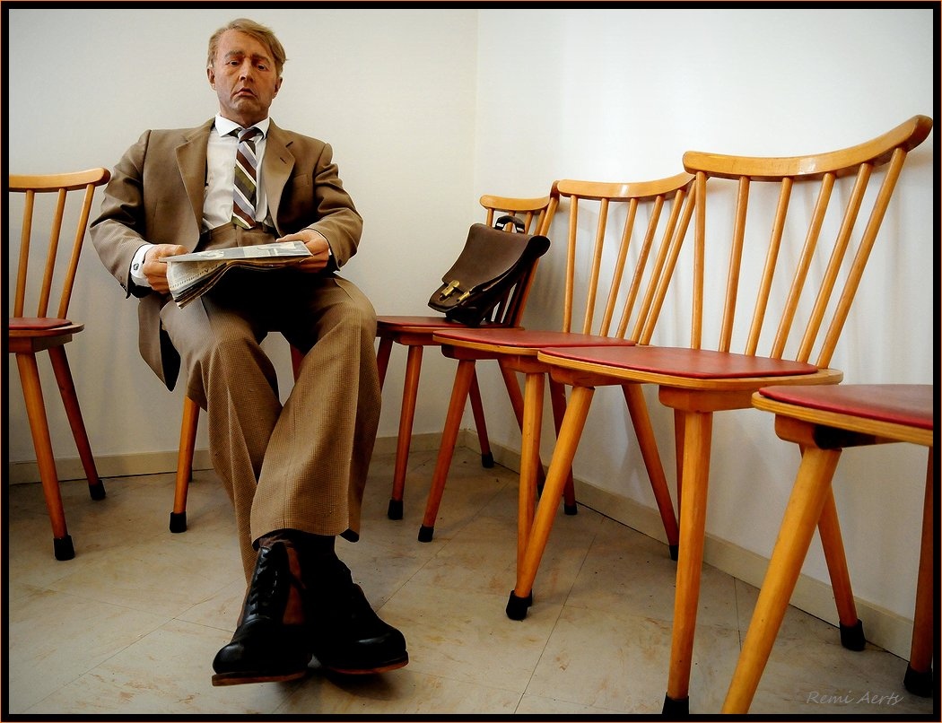 photo "waiting room" tags: reporting, portrait, interior, 