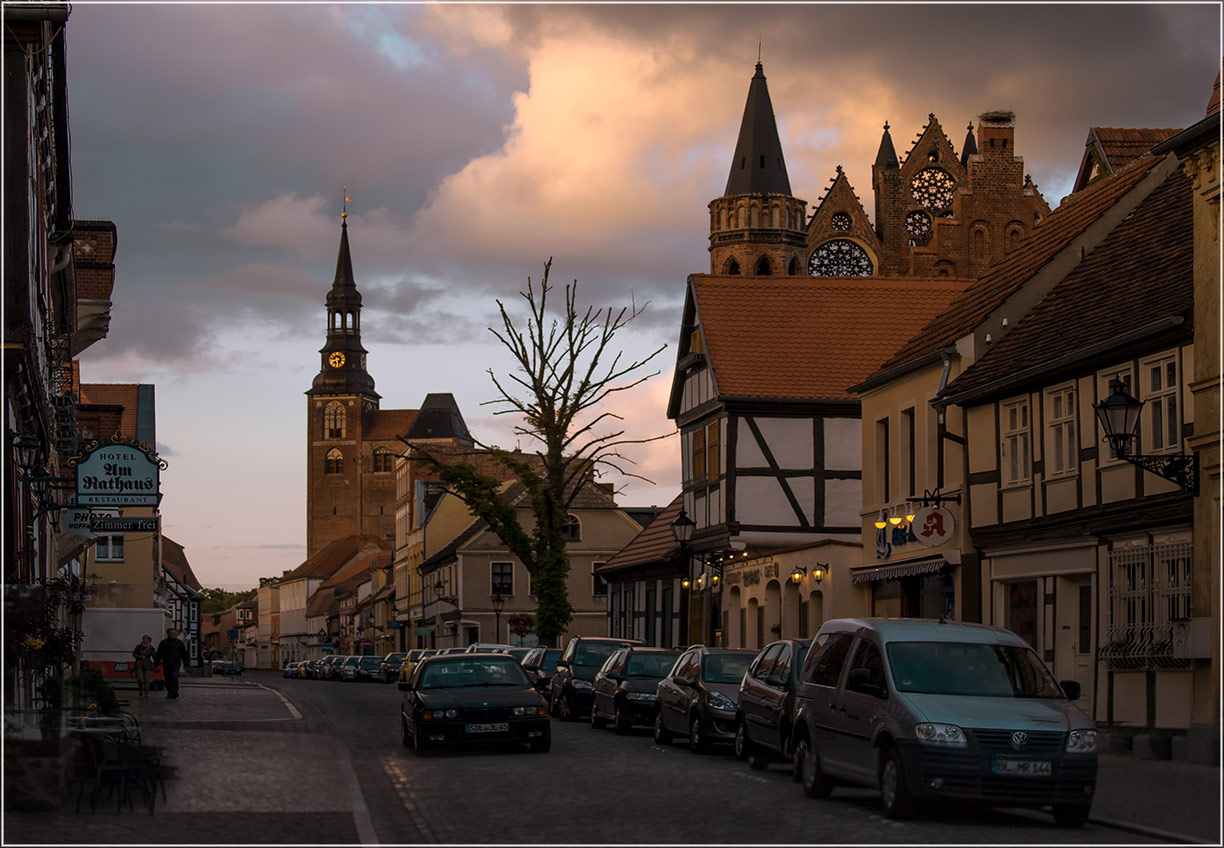 photo "Evening in the country town" tags: city, Europe, foto liubos, street, германия, старый город. Tangermünde, фахверк