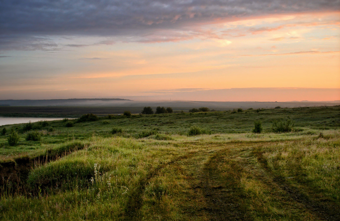 photo "... country of fog rose.." tags: landscape, fog, lake, morning, summer