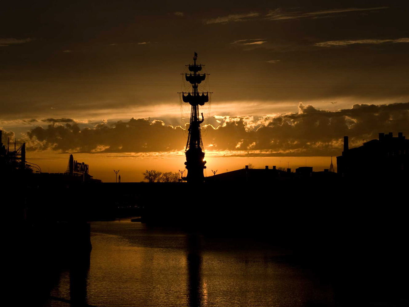 фото "Москва-река" метки: город, пейзаж, архитектура, закат, небо, облака