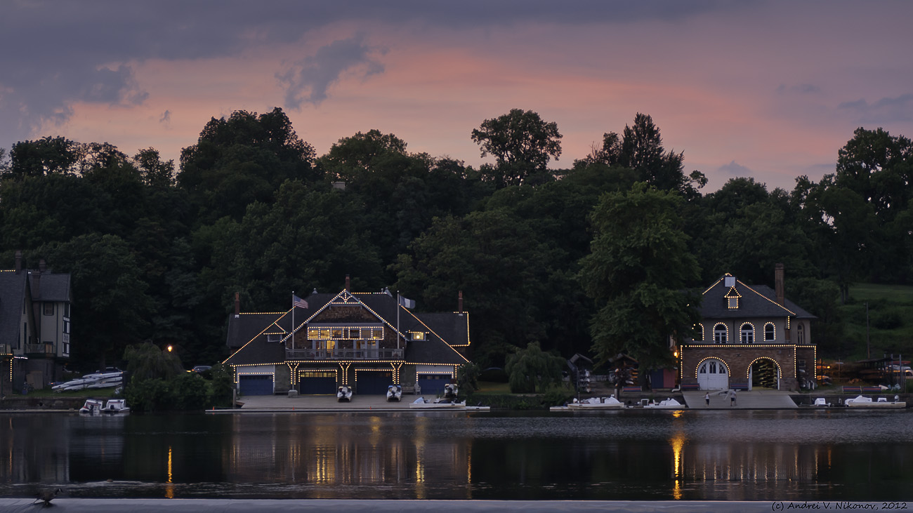 photo "Boathouse Row" tags: landscape, architecture, Philadelphia, cityscape, night, river, sunset, water