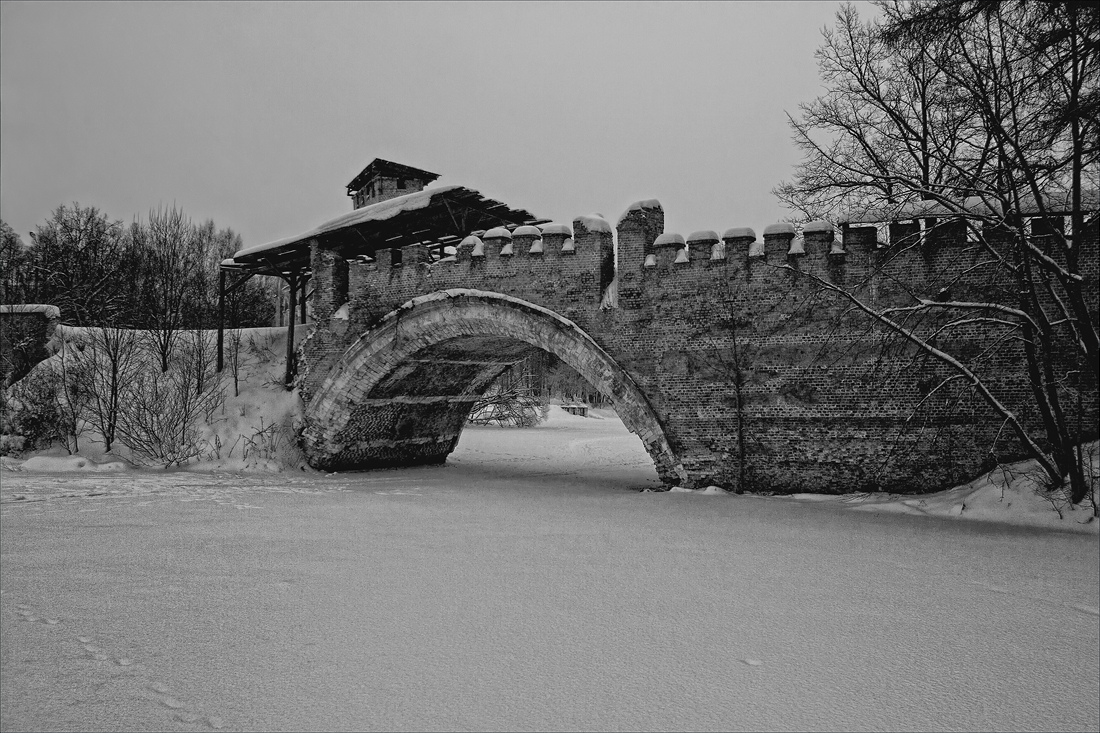 photo "***" tags: architecture, landscape, black&white, 