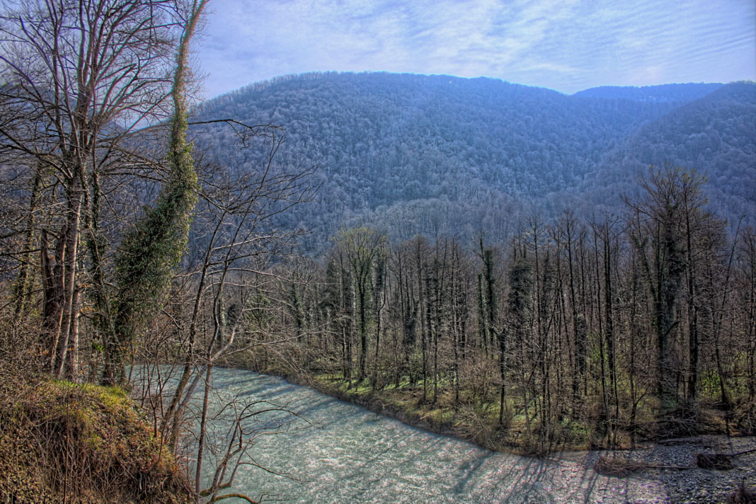 photo "вдали от цивилизации" tags: landscape, misc., nature, forest, mountains, river, water, деревья