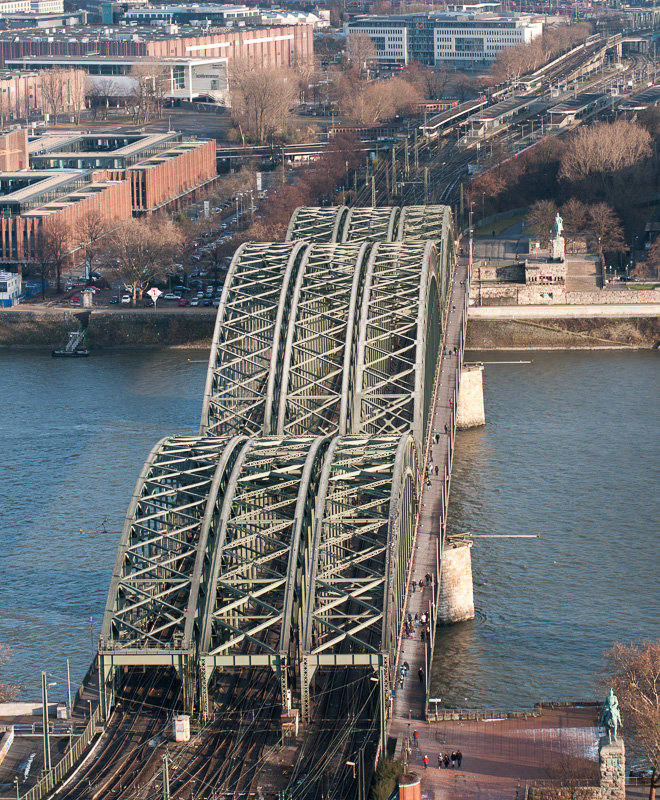 photo "Hohenzollern railway and pedestrian bridge over the Rhine" tags: architecture, city, travel, Europe, bridge, river, германия, железная дорога