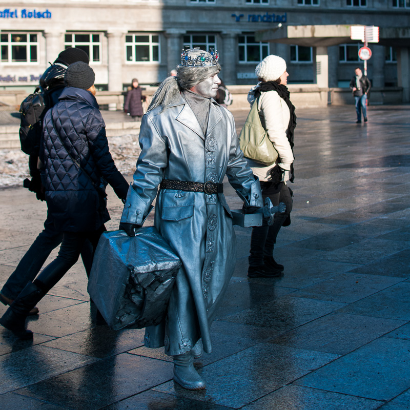 photo "On the way to the job" tags: street, city, Europe, street, германия