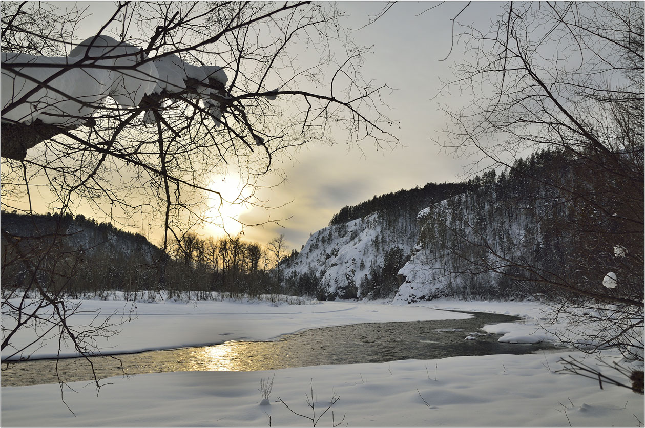 фото "река Белая" метки: пейзаж, Белая, вечер, горы, деревья, зима, лес, небо, облака, отражения, река