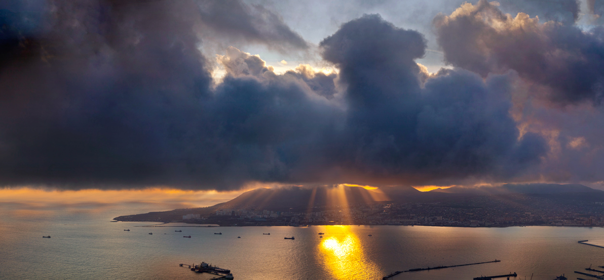 photo "***" tags: landscape, clouds, mountains, water