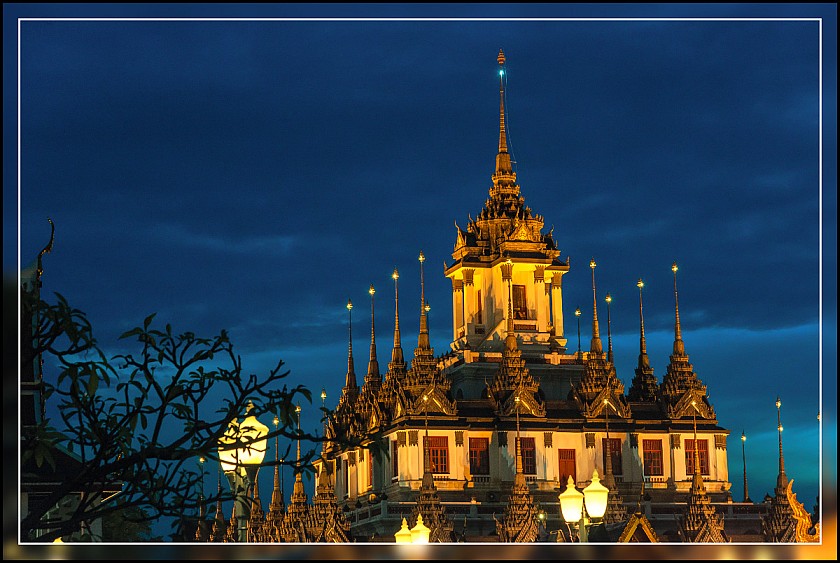 photo "Wat Ratchanatdaram" tags: architecture, travel, 