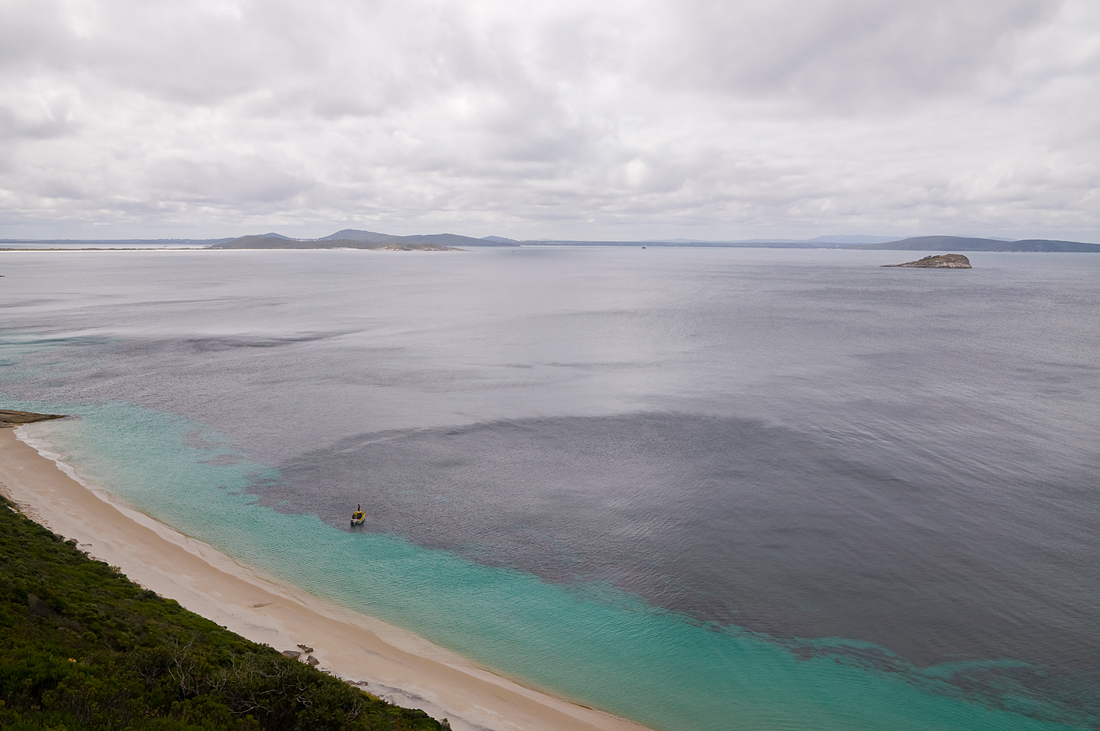 photo "***" tags: landscape, beach, boat, clouds, ocean, reflections, sea, sky