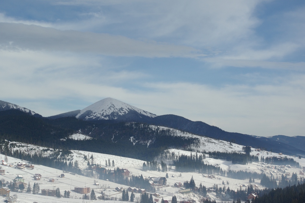 photo "Under the clouds" tags: landscape, mountains, winter