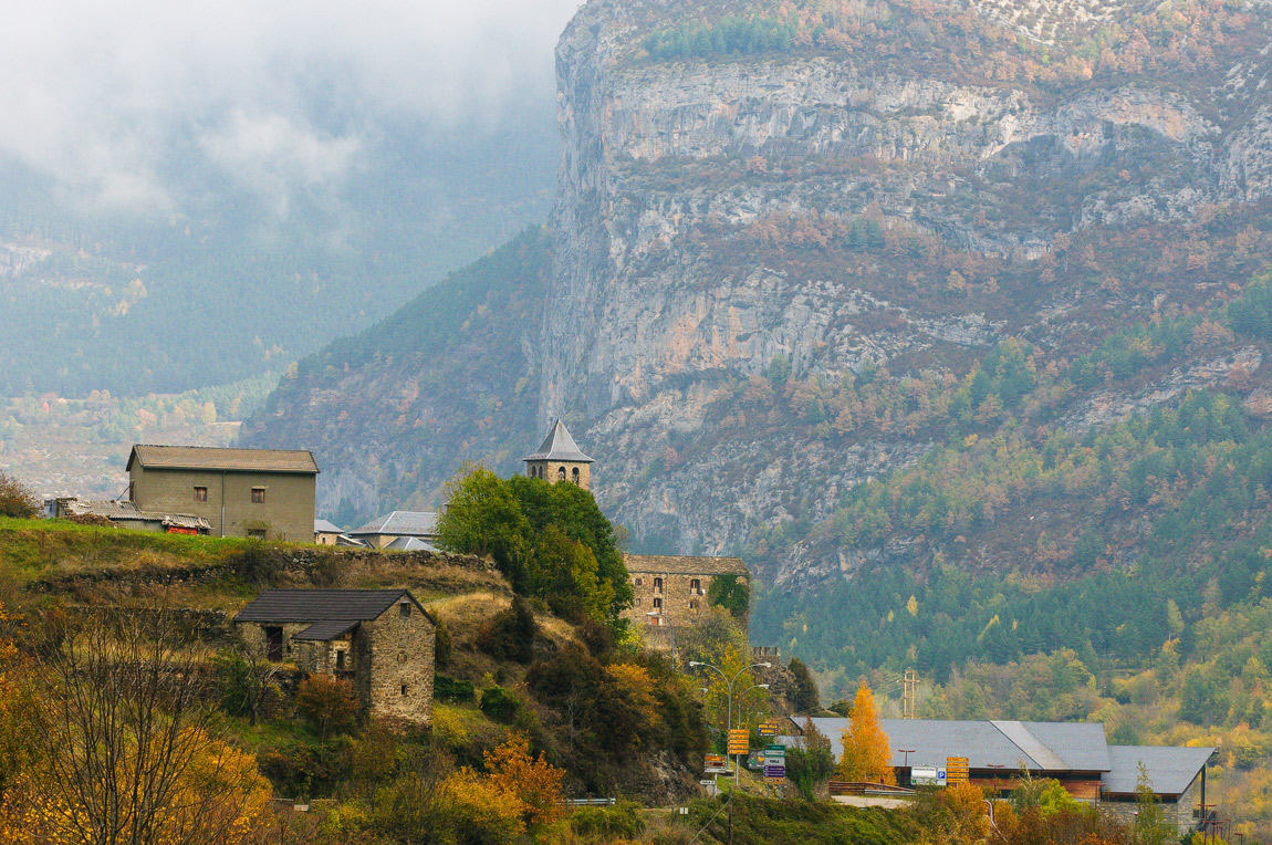 photo "***" tags: landscape, travel, Europe, Spain, autumn, colour, mountains, rocks
