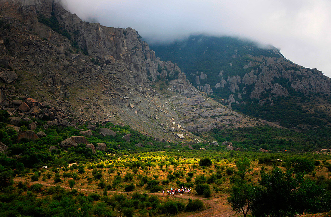 photo "***" tags: , Crimea, clouds, mountains, sky, summer, демерджи, отдых, путешествие, туризм
