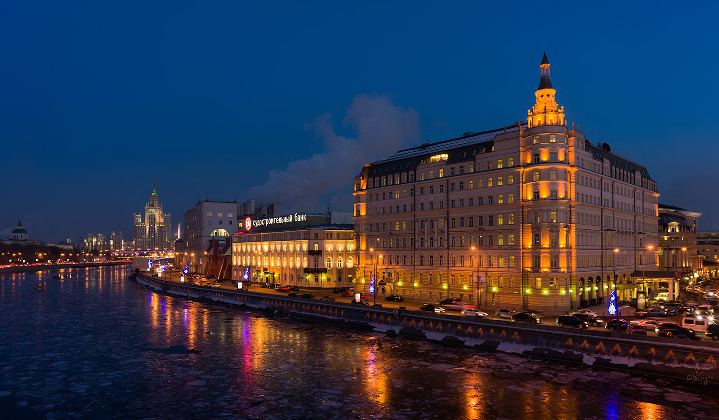 photo "***" tags: landscape, architecture, city, building, clouds, night, river, water, winter