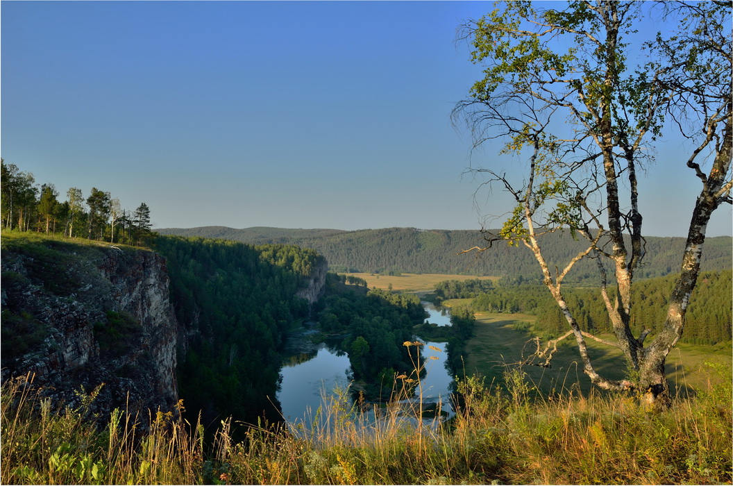 photo "***" tags: landscape, evening, forest, mountains, rocks, sky, summer, берега, деревья