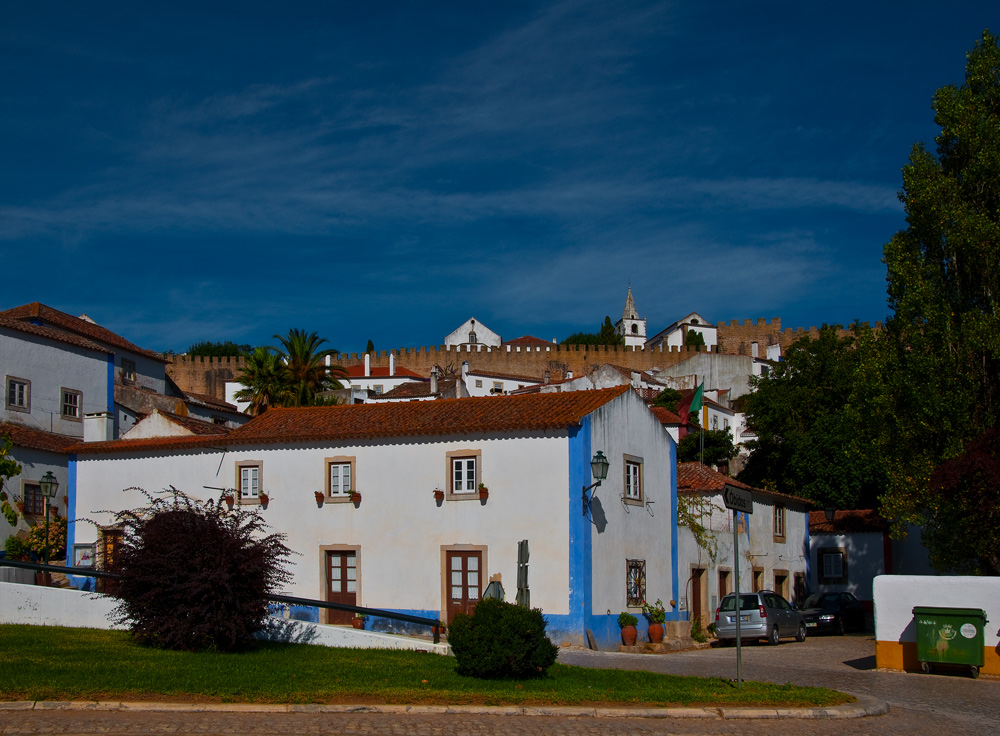 photo "URBAN OBIDOS" tags: architecture, travel, landscape, Obidos, Portugal. houses, castle, urban, village