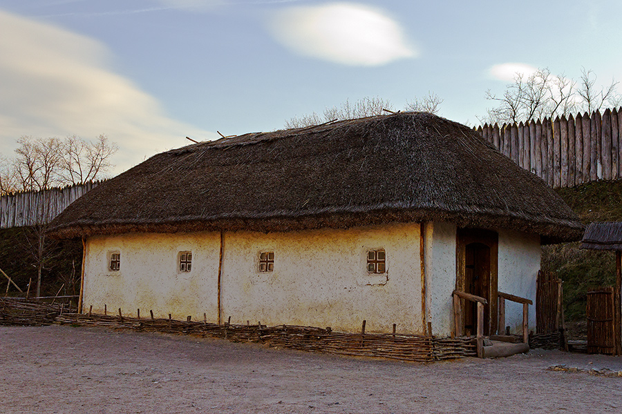 photo "***" tags: landscape, architecture, travel, Ukraine, Запорожье, казаки, о. Хортица