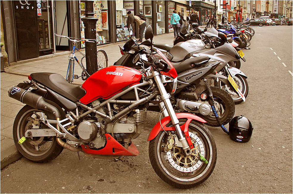 photo "***" tags: street, 