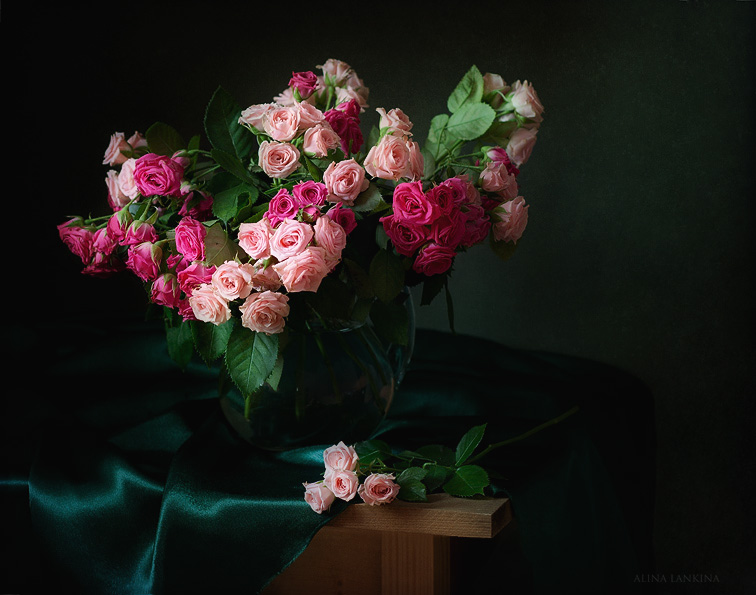 photo "***" tags: still life, light, still life, букет, розы, фотонатюрморт