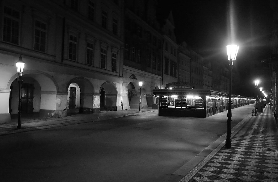 photo "Hочной рынок" tags: black&white, Prag, Prague, Praha