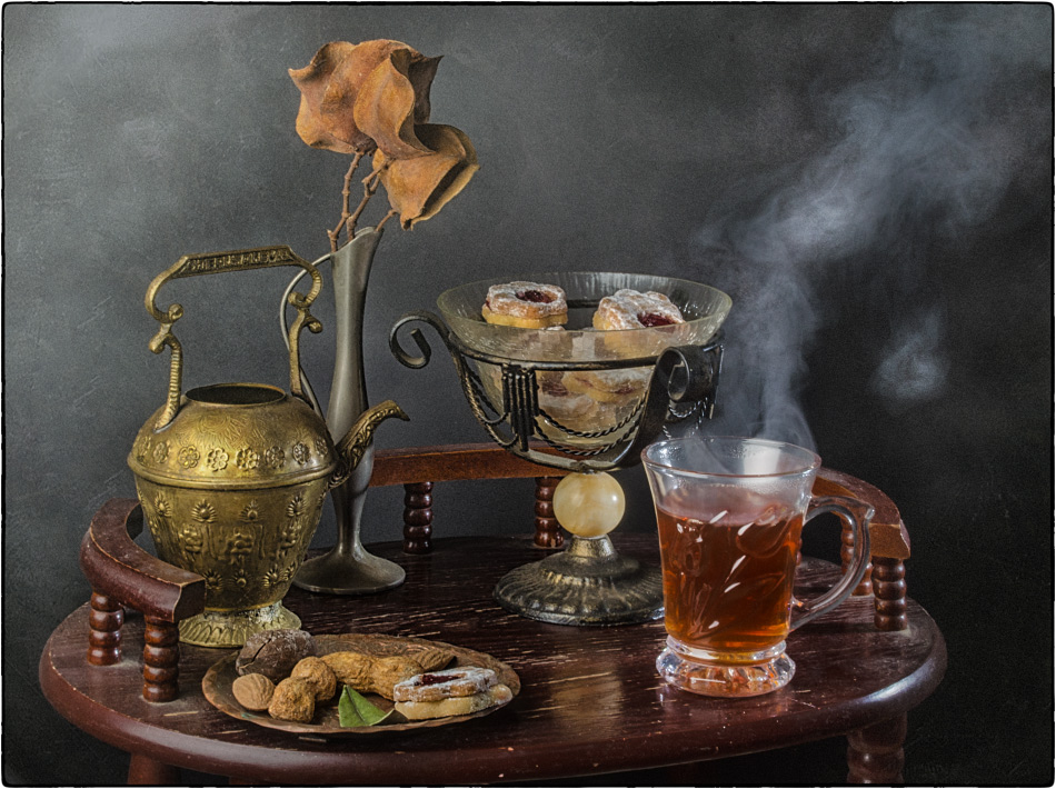 фото "С чашкой чая" метки: натюрморт, ретро, With a cup of tea, С чашкой чая