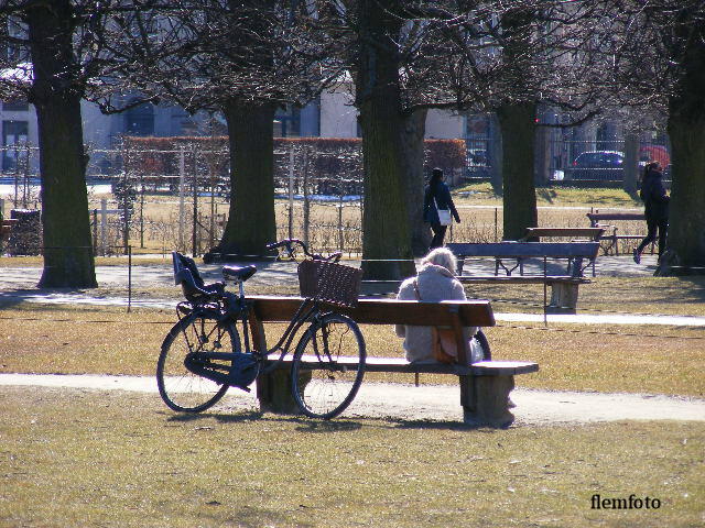 photo "Spring time" tags: reporting, Europe