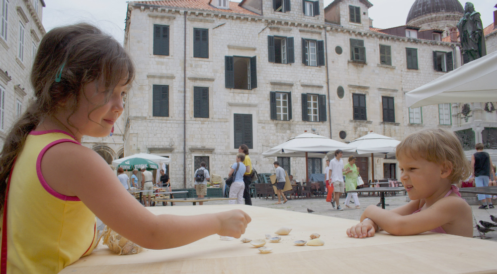 photo "***" tags: street, travel, children