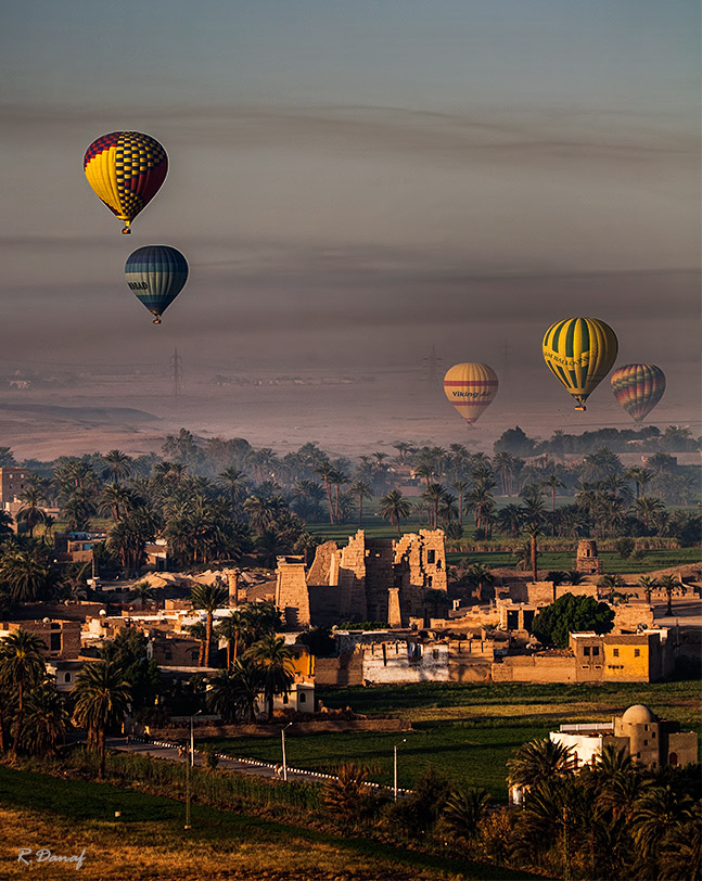 photo "Balloons over Luxor 2" tags: travel, landscape, Africa, tourists