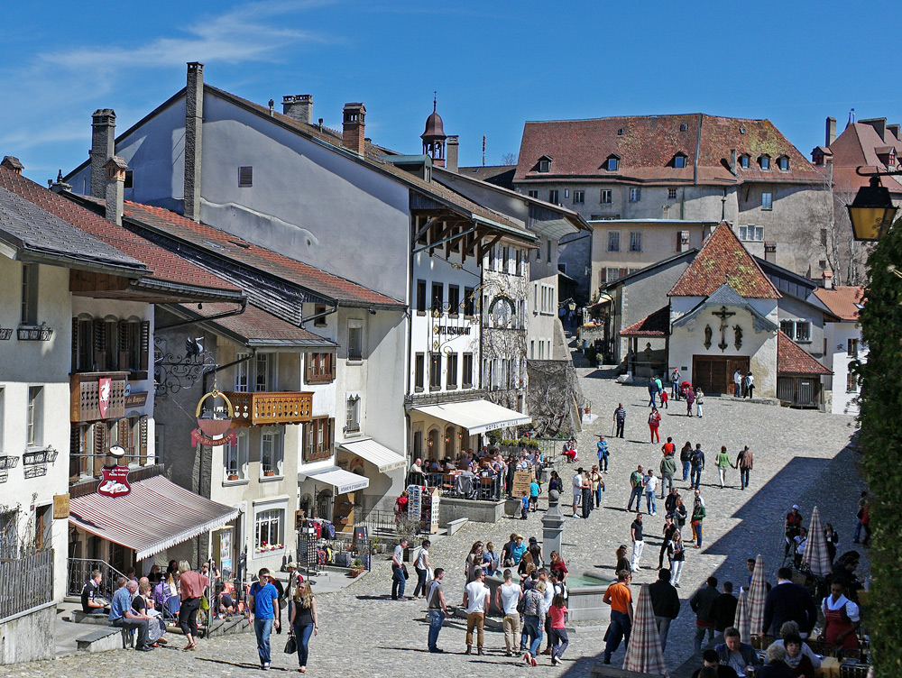 photo "Gruyeres" tags: travel, city, 