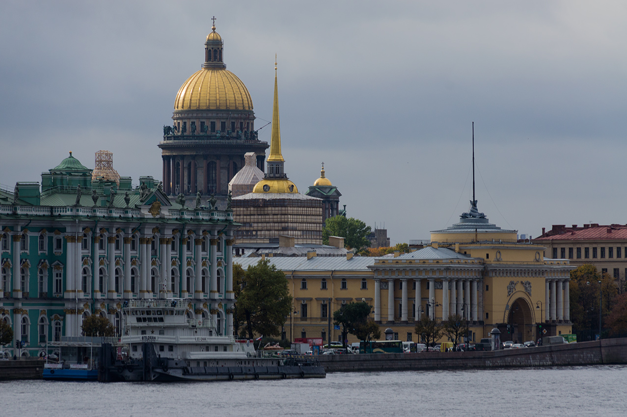 photo "***" tags: architecture, city, landscape, autumn, building, clouds, river, temple, water