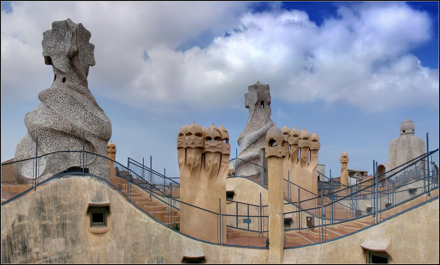 фото "Барселона. Casa Mila" метки: архитектура, город, панорама, 