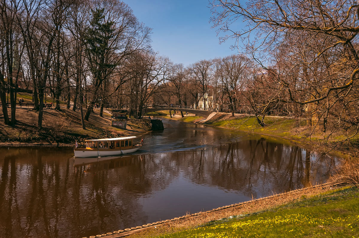 фото "Весенняя..." метки: пейзаж, город, весна, вода, деревья