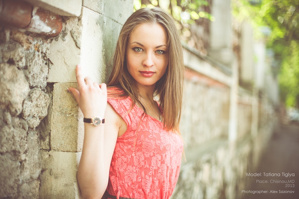 photo "walk with Alex Sazonov" tags: street, glamour, portrait, Alex Sazonov, Canon 5D, Tatiana, fashion, fotograf, girl, girls