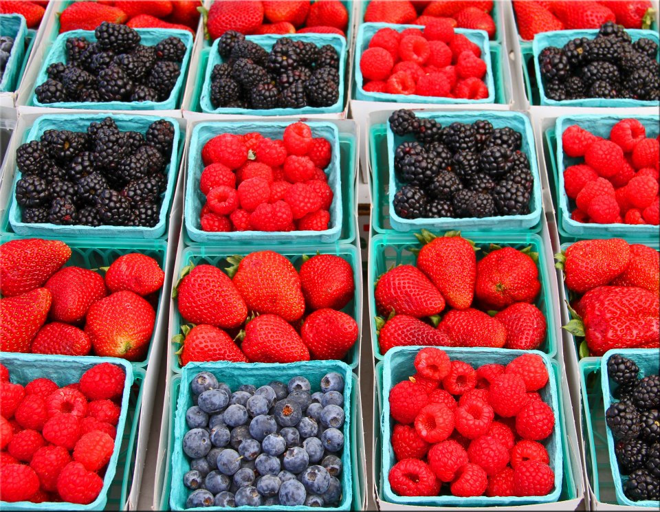 фото "Berry Berry Good" метки: натюрморт, природа, макро и крупный план, 