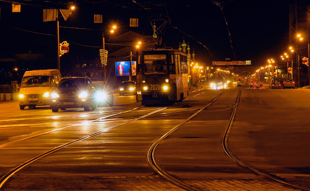 photo "The night street" tags: city, night, street