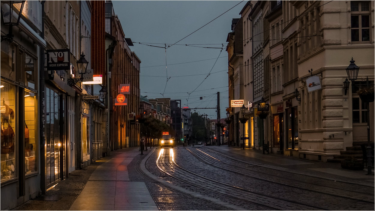 фото "Дождливый вечер" метки: пейзаж, город, foto liubos, Европа, бранденбург, вечер, германия, дождь, старый город, улочки