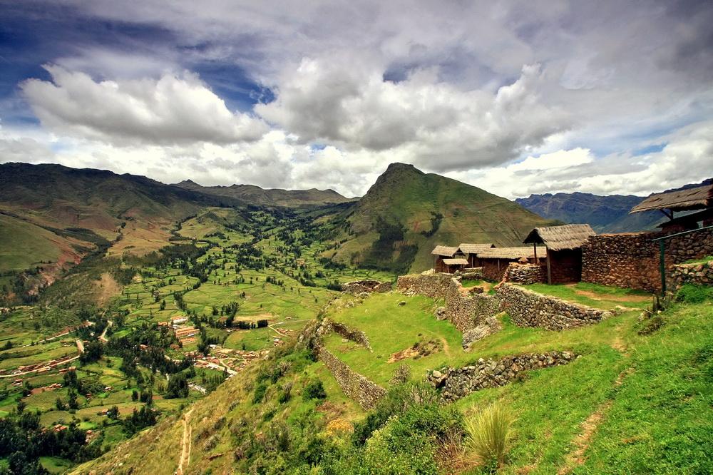 фото "Ollantaytambo, в глубинке Анд" метки: пейзаж, природа, путешествия, Южная Америка, горы, облака, село