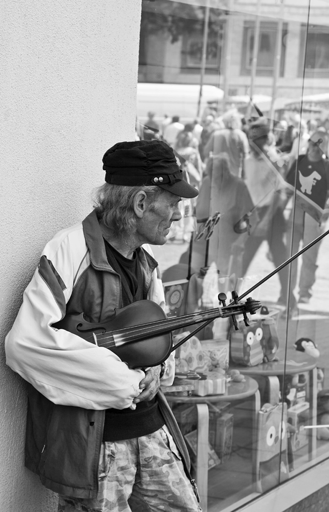 фото "одинокий скрипач ..." метки: черно-белые, портрет, 