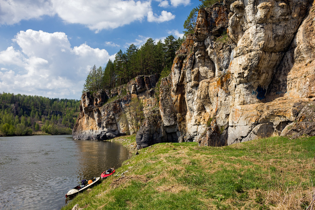 фото "Скалы на берегах Юрюзани" метки: пейзаж, путешествия, Река Юрюзань, Южный Урал, весна, горы