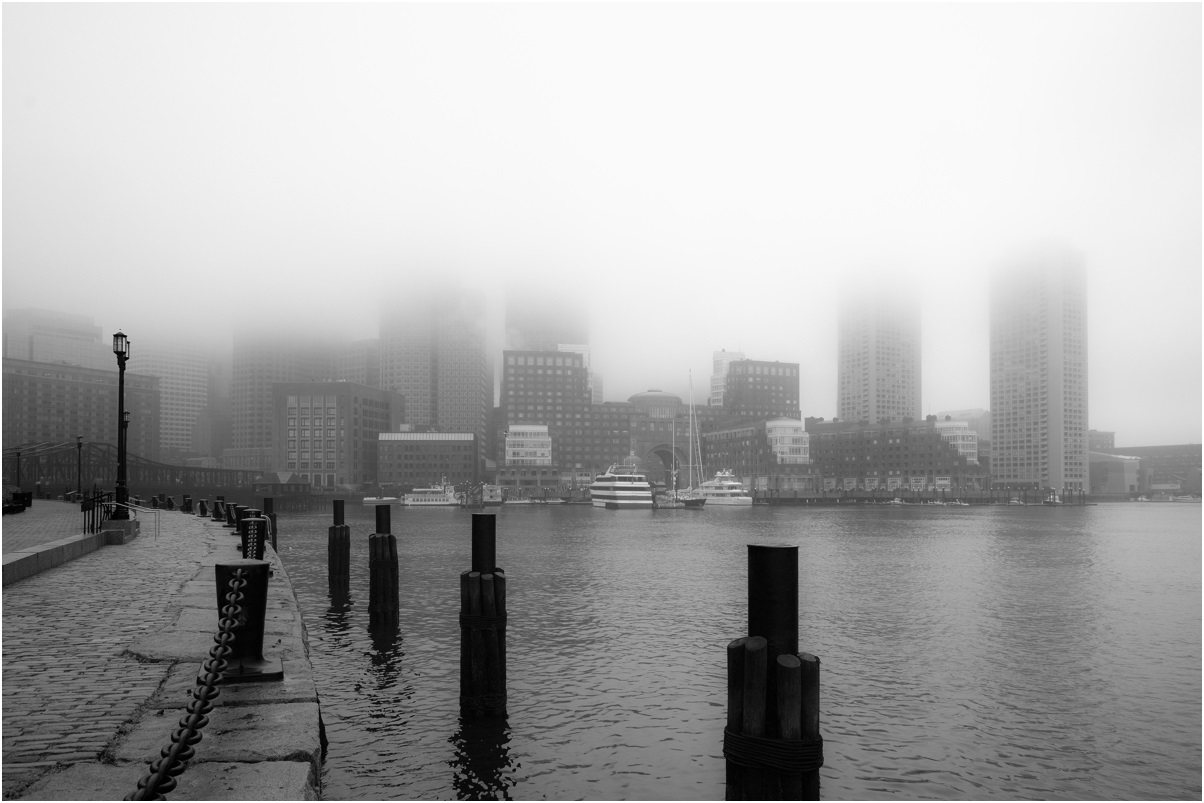 photo "hidden by the mist" tags: landscape, architecture, black&white, fog, water