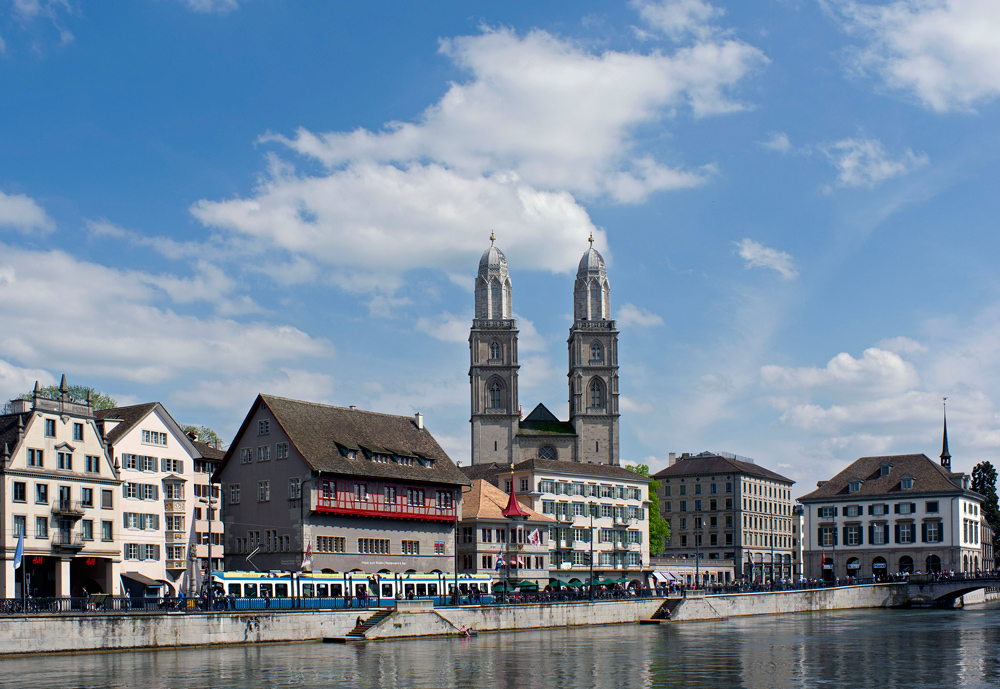 photo "In Zurich" tags: architecture, landscape, travel, 